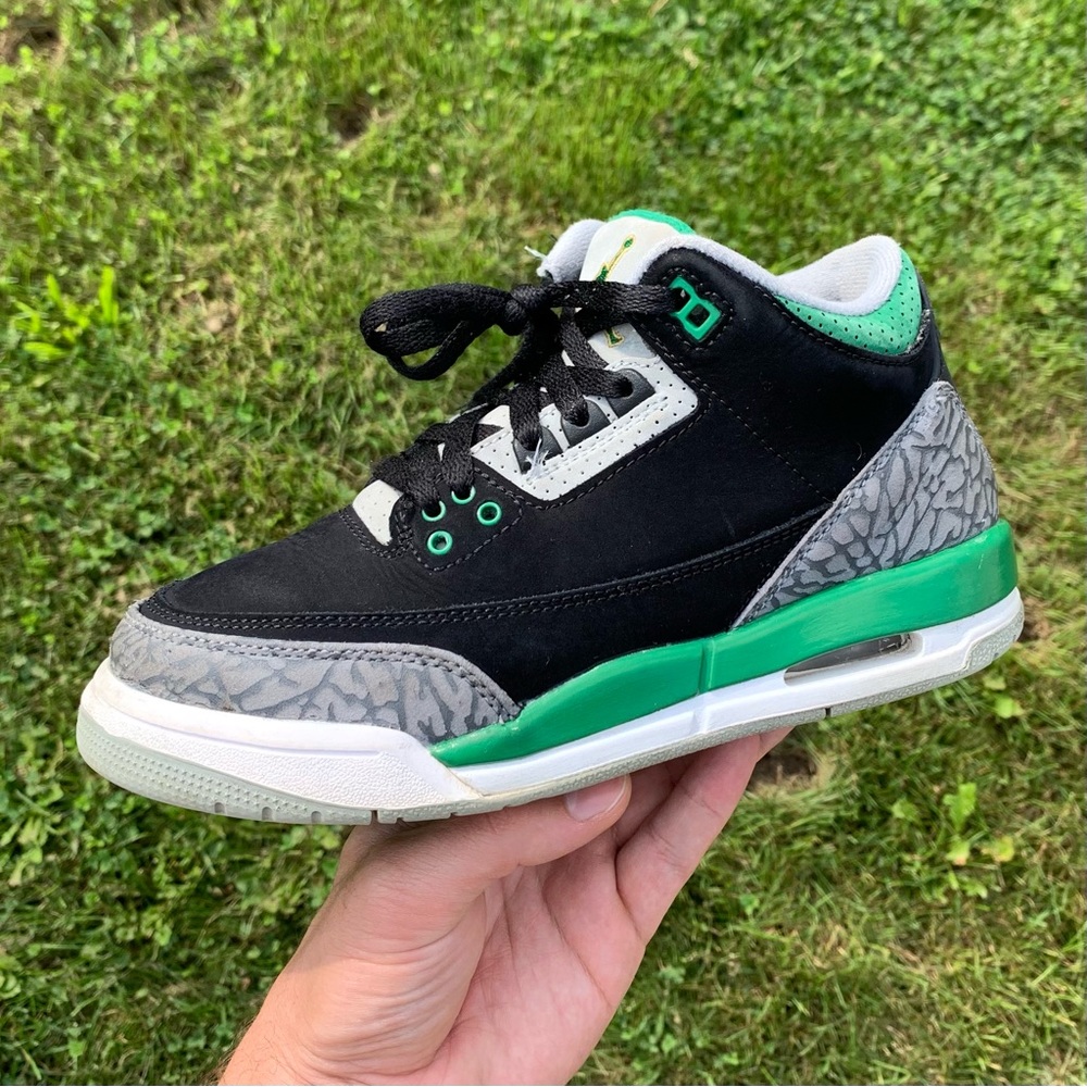 Like New Air Jordan 3 Pine Green NBA Basketball Shoes
